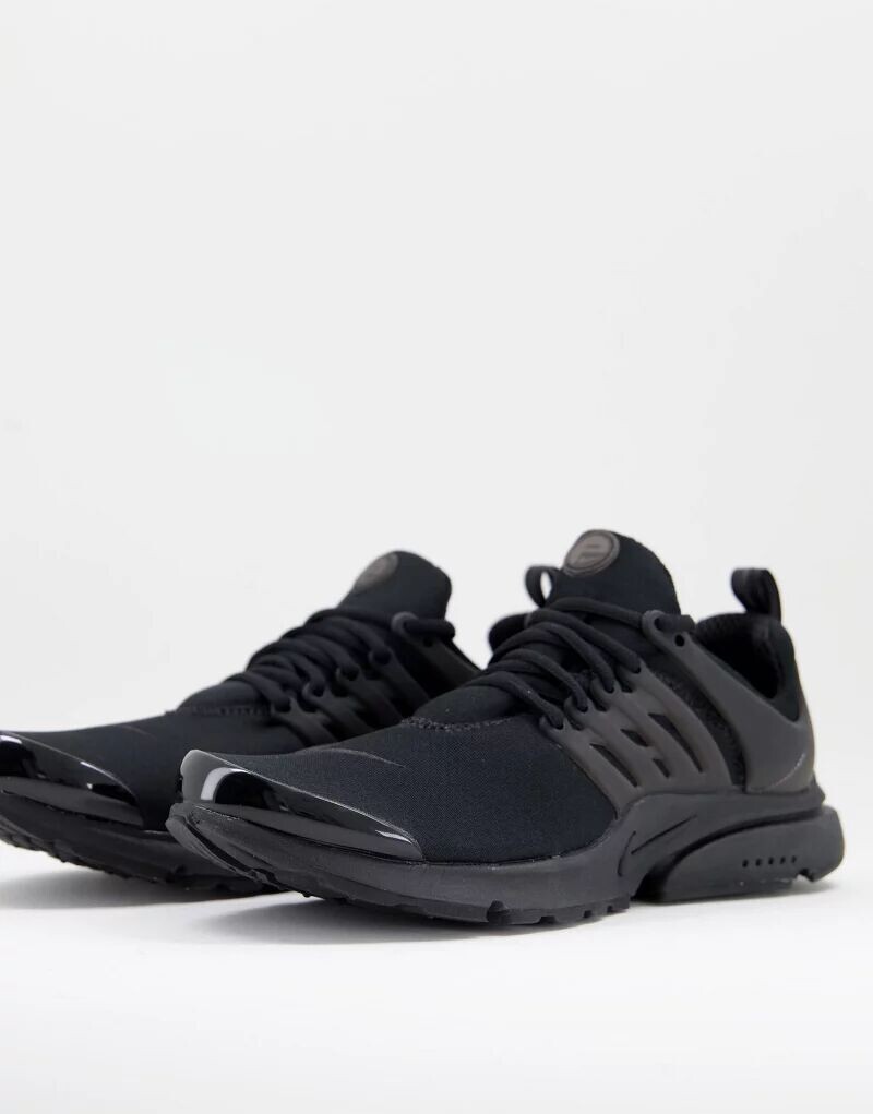 

Черные кроссовки Nike Air Presto