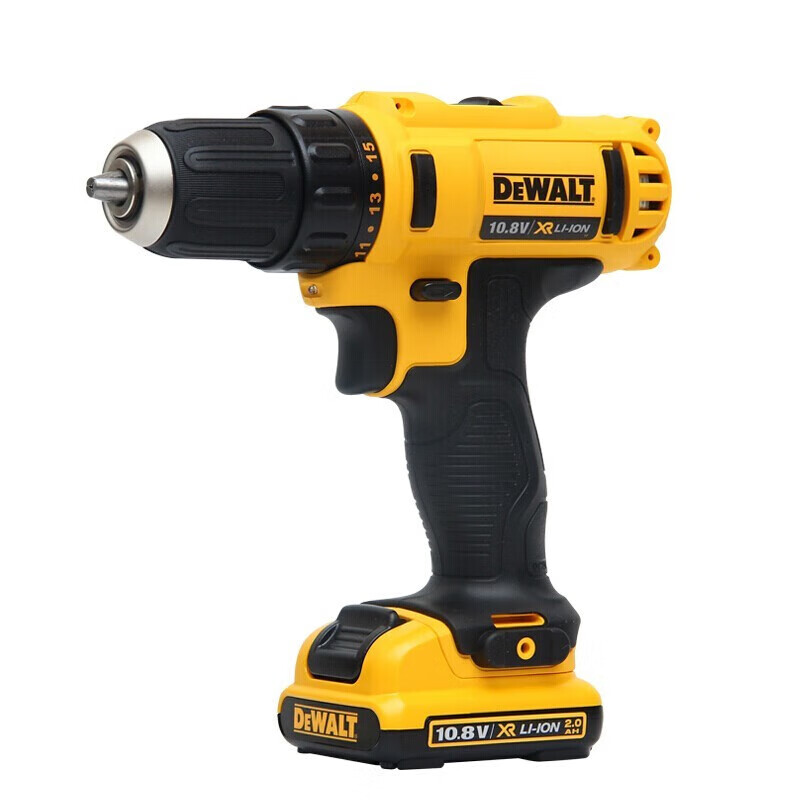 Дрель-шуруповерт Dewalt DCD710DK2-A9 + два аккумулятора 2.0Ah