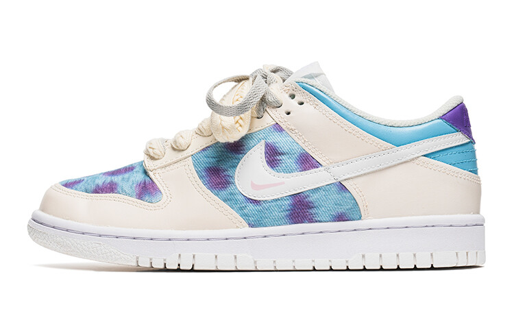 

Женские кроссовки для скейтбординга Nike Dunk