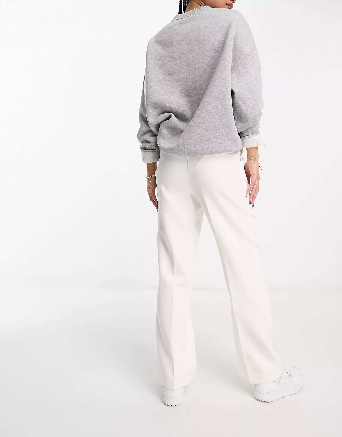 

Прямые брюки с напуском Miss Selfridge Petite цвета слоновой кости - IVORY
