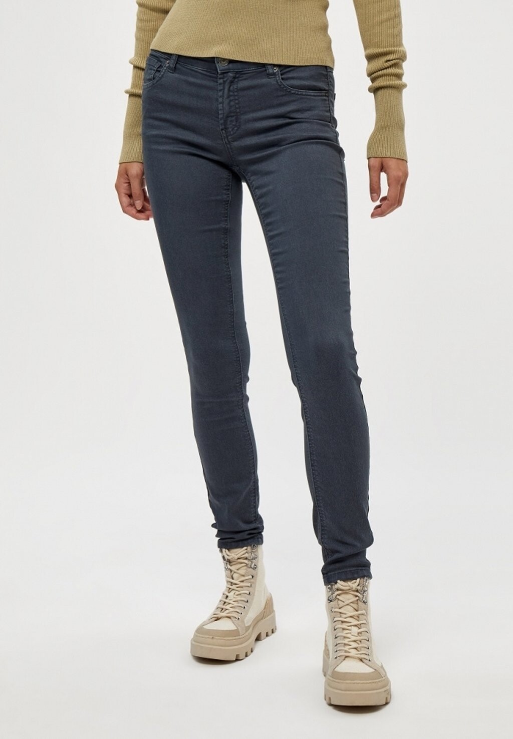 

Джинсы Slim fit Desires