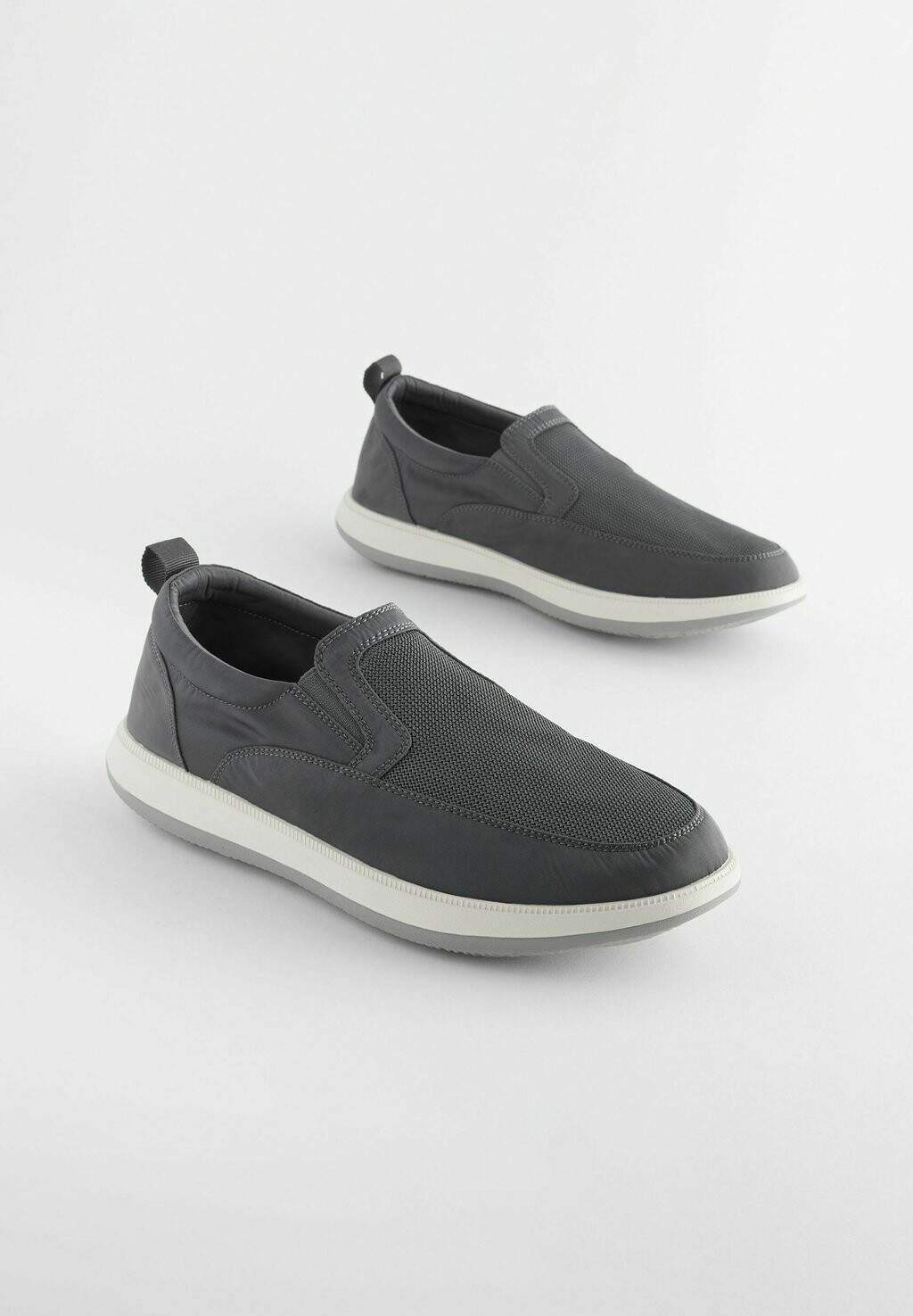 

Низкие кеды Comfort- Regular Fit Next, серые