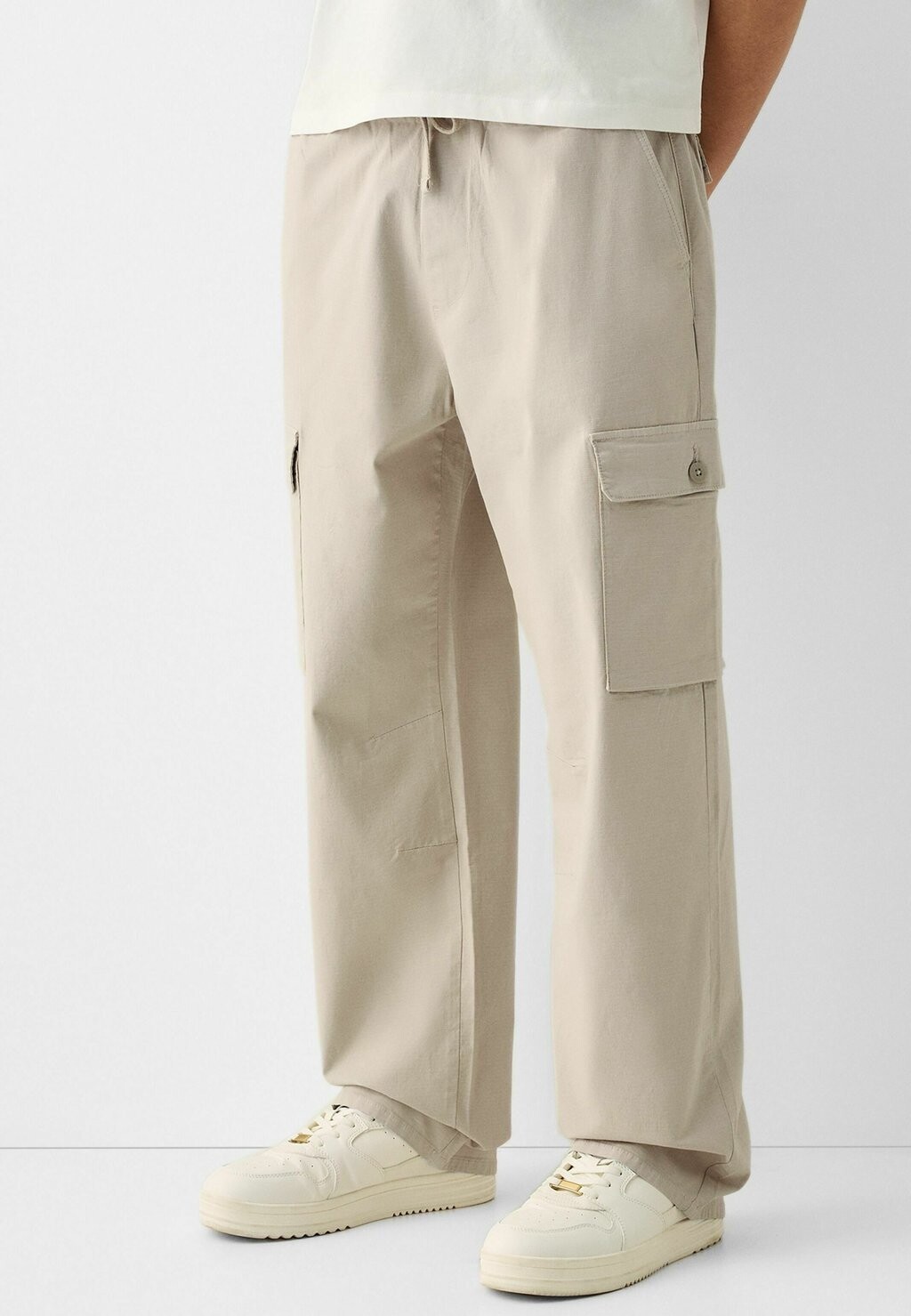 

Брюки-карго WIDE Bershka, цвет sand