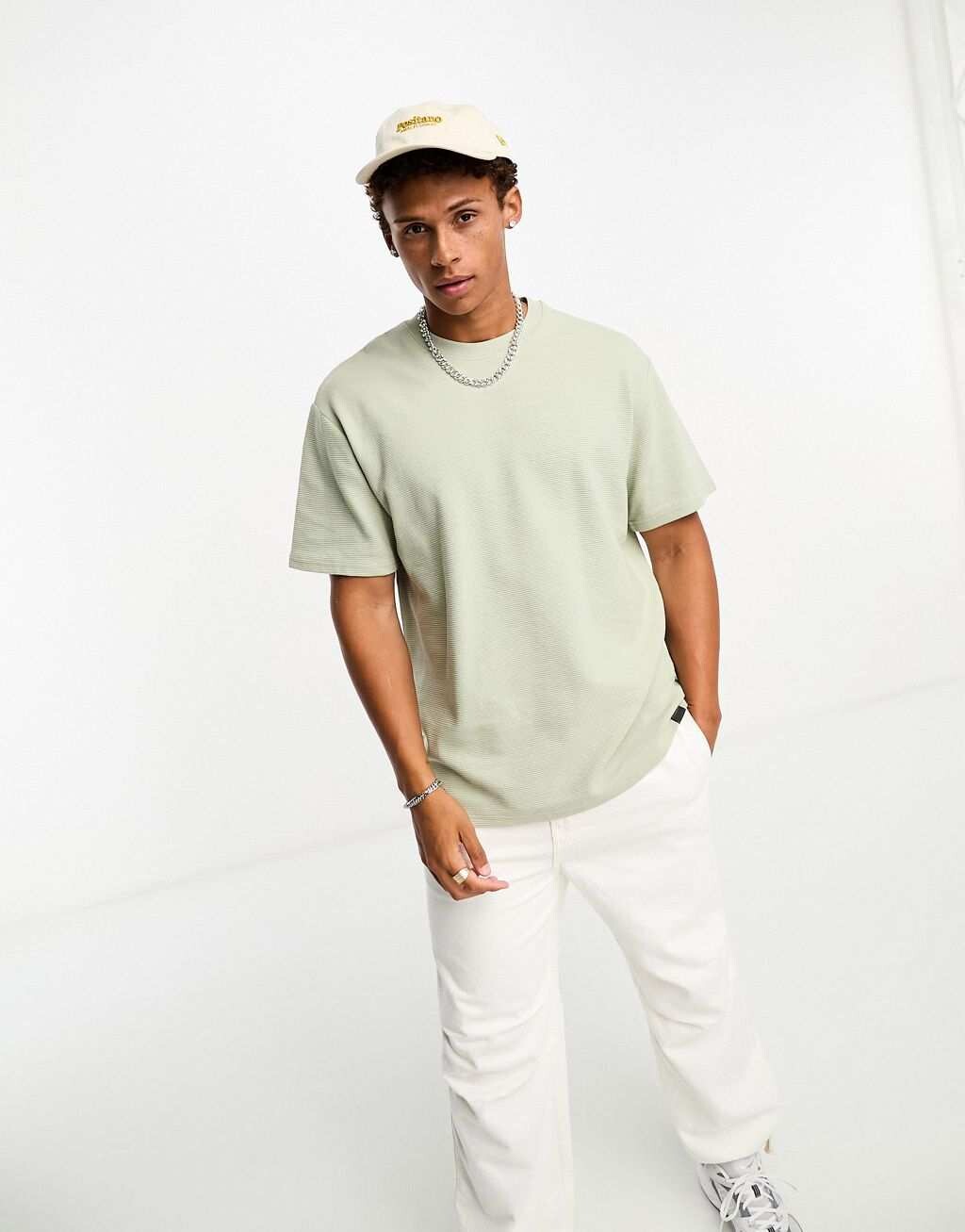 

Светло-зеленая футболка с фактурной оттоманкой Pull&Bear