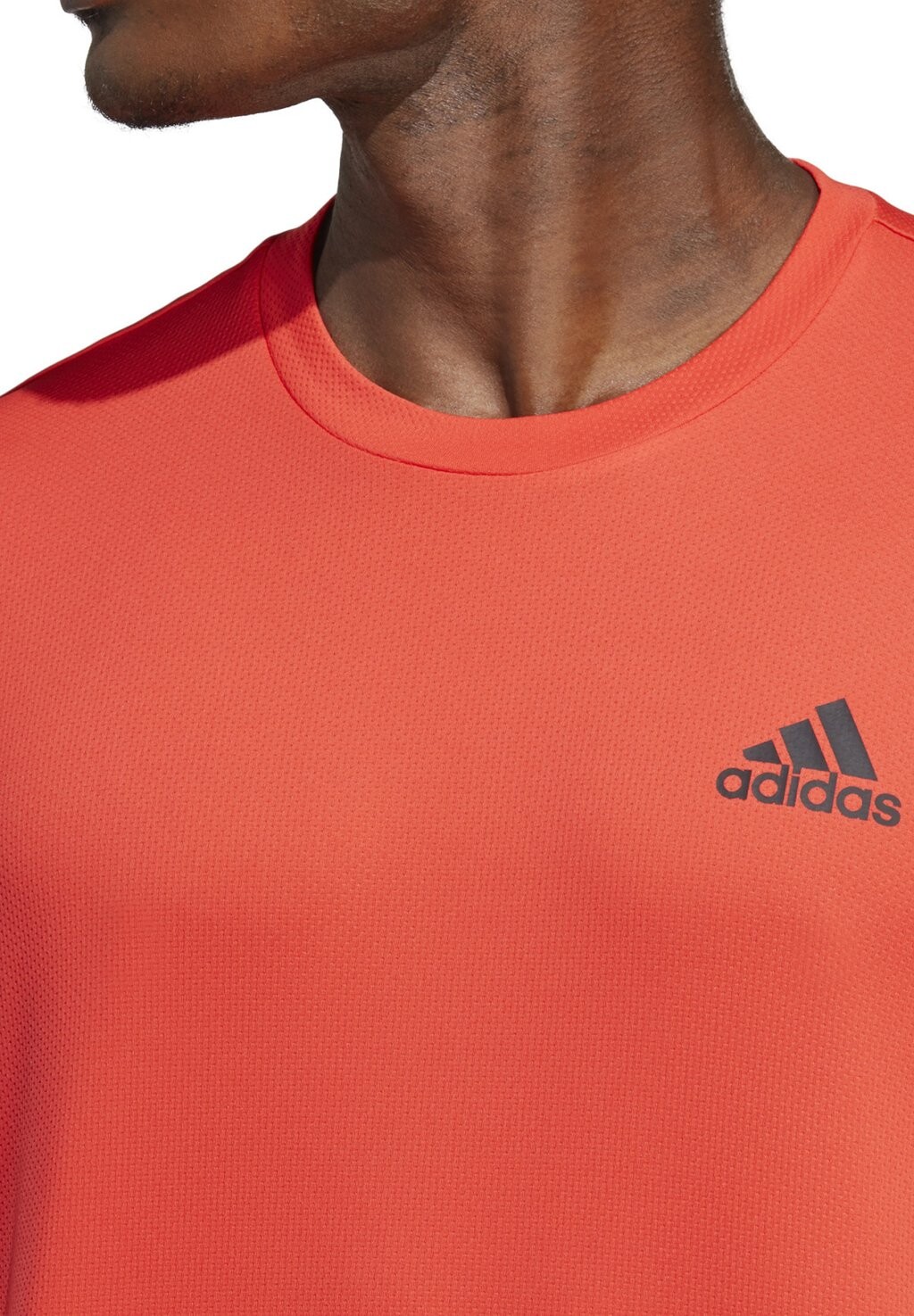 

Футболка Adidas