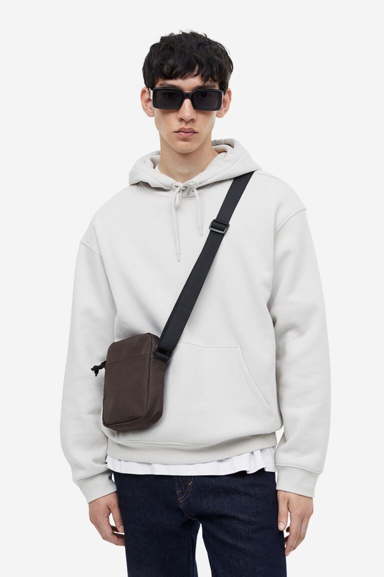 

Маленькая сумка через плечо H&M