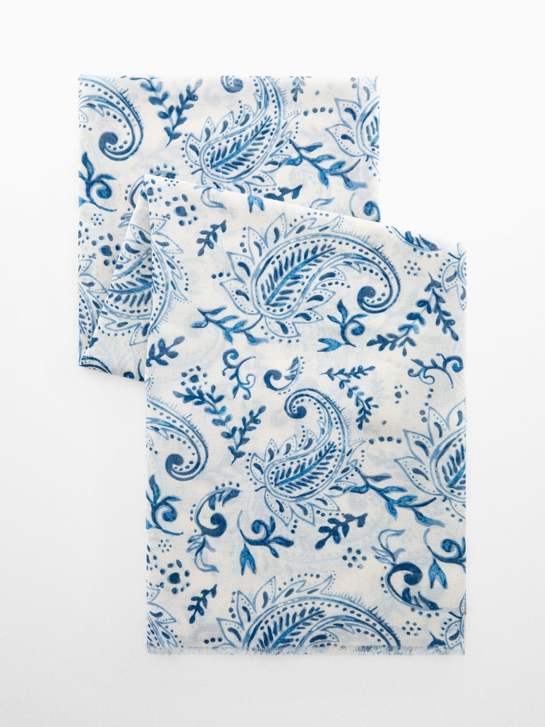 

Прямоугольный шарф Mango Paisley, белый/синий