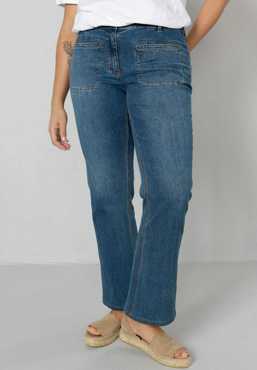 

Джинсы Bootcut Angel of Style