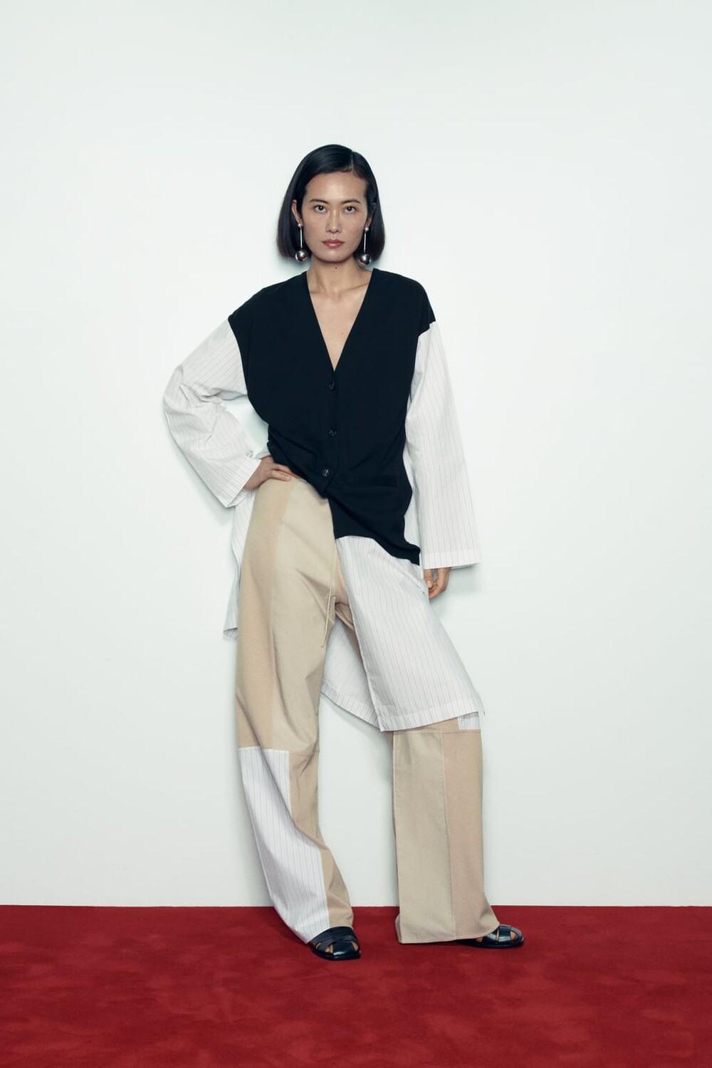 

Контрастные лосучные брюки ZARA, экру