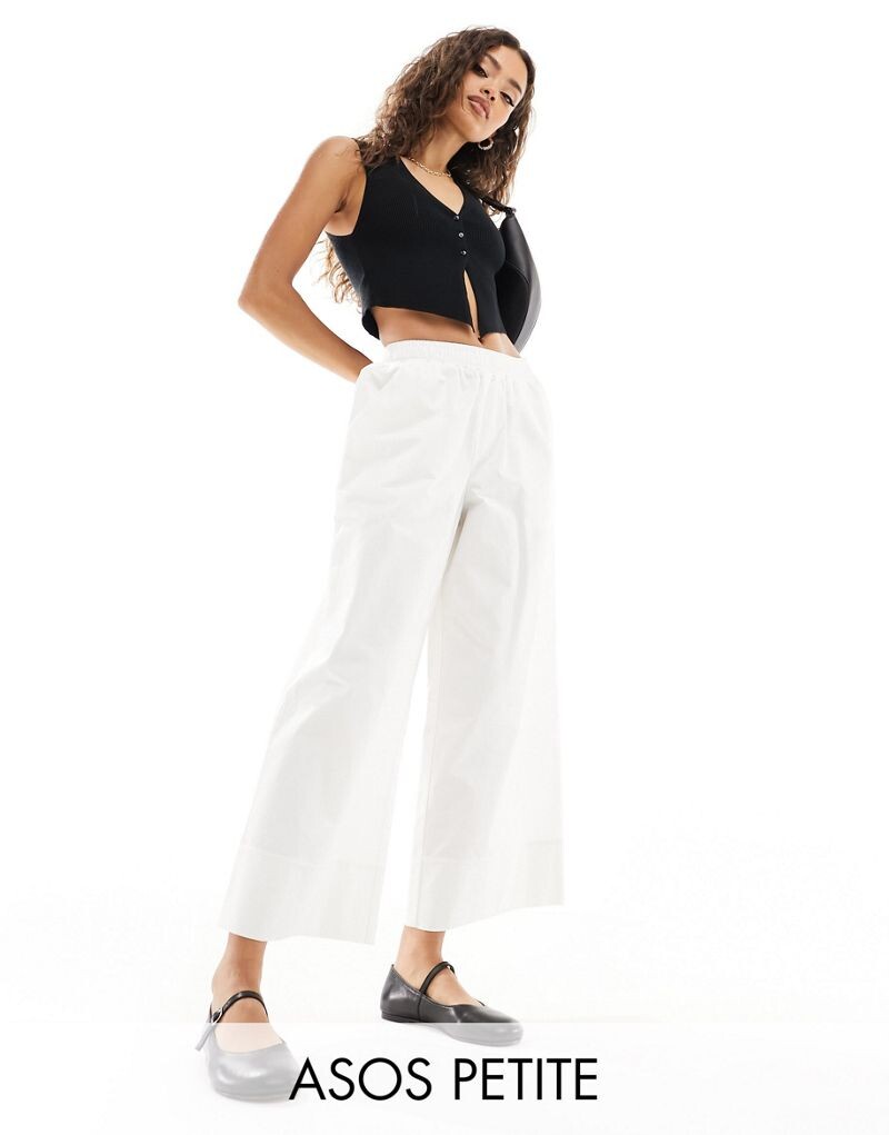 

Белые брюки-кюлоты без застежки ASOS DESIGN Petite