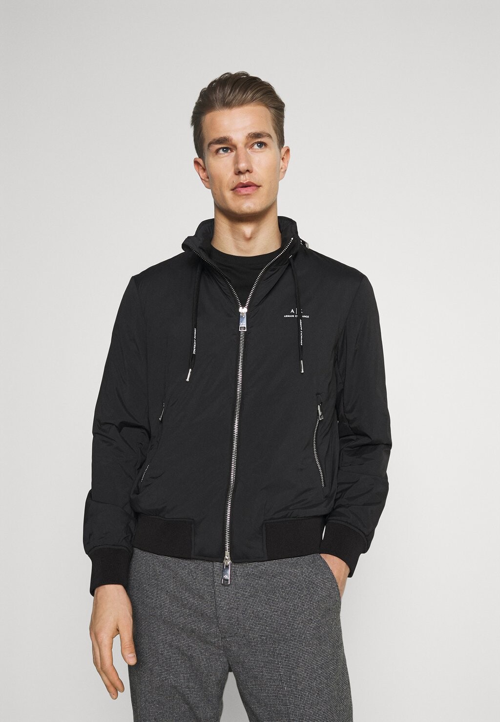

Куртка Armani Exchange КУРТКА, черный