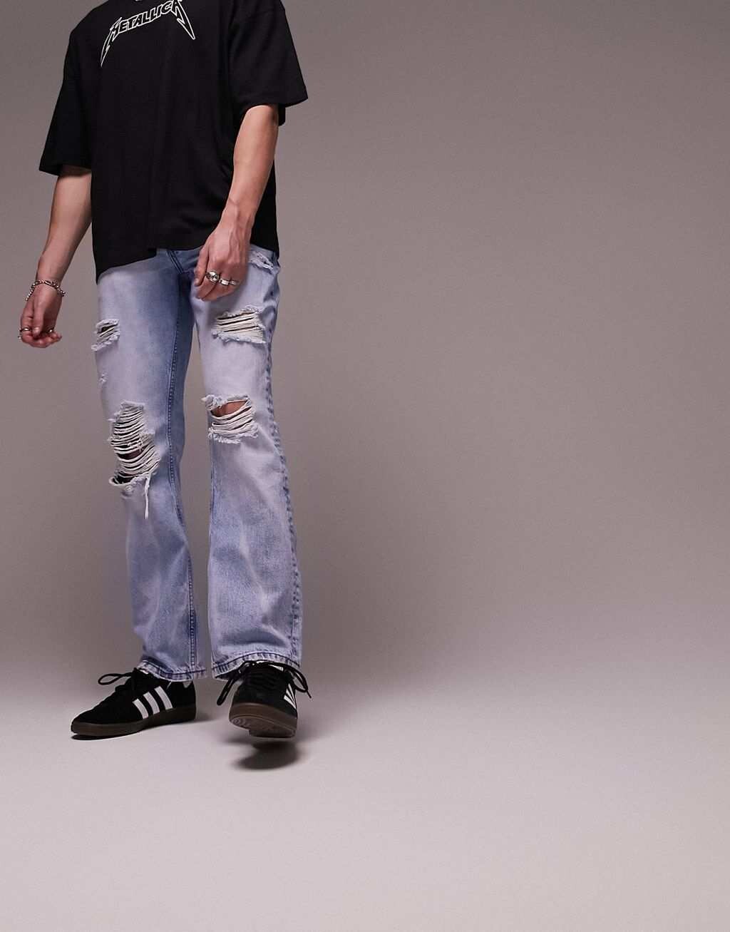 

Светлые рваные мешковатые джинсы Topman