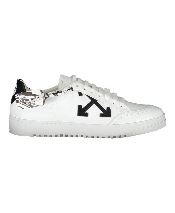 

Низкие кожаные кроссовки с нашивками логотипами Off White, белый