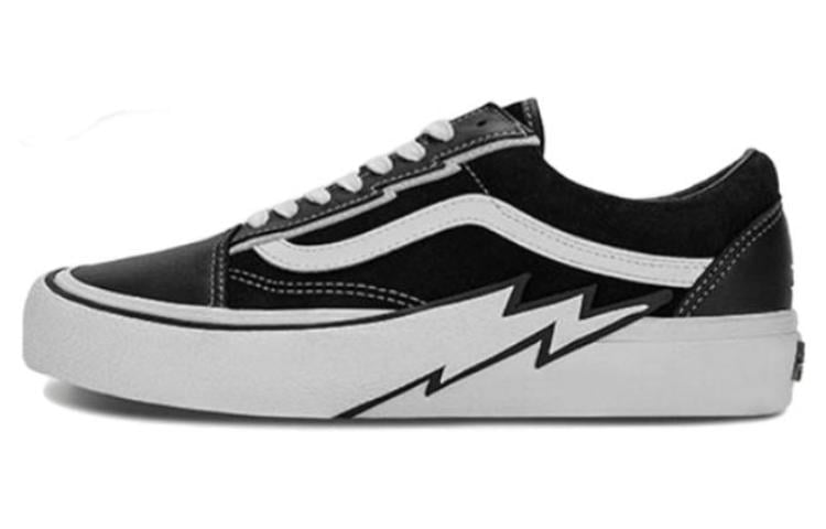 

Кроссовки Mastermind World x Vans Vault Old Skool Bolt LX, черный/белый