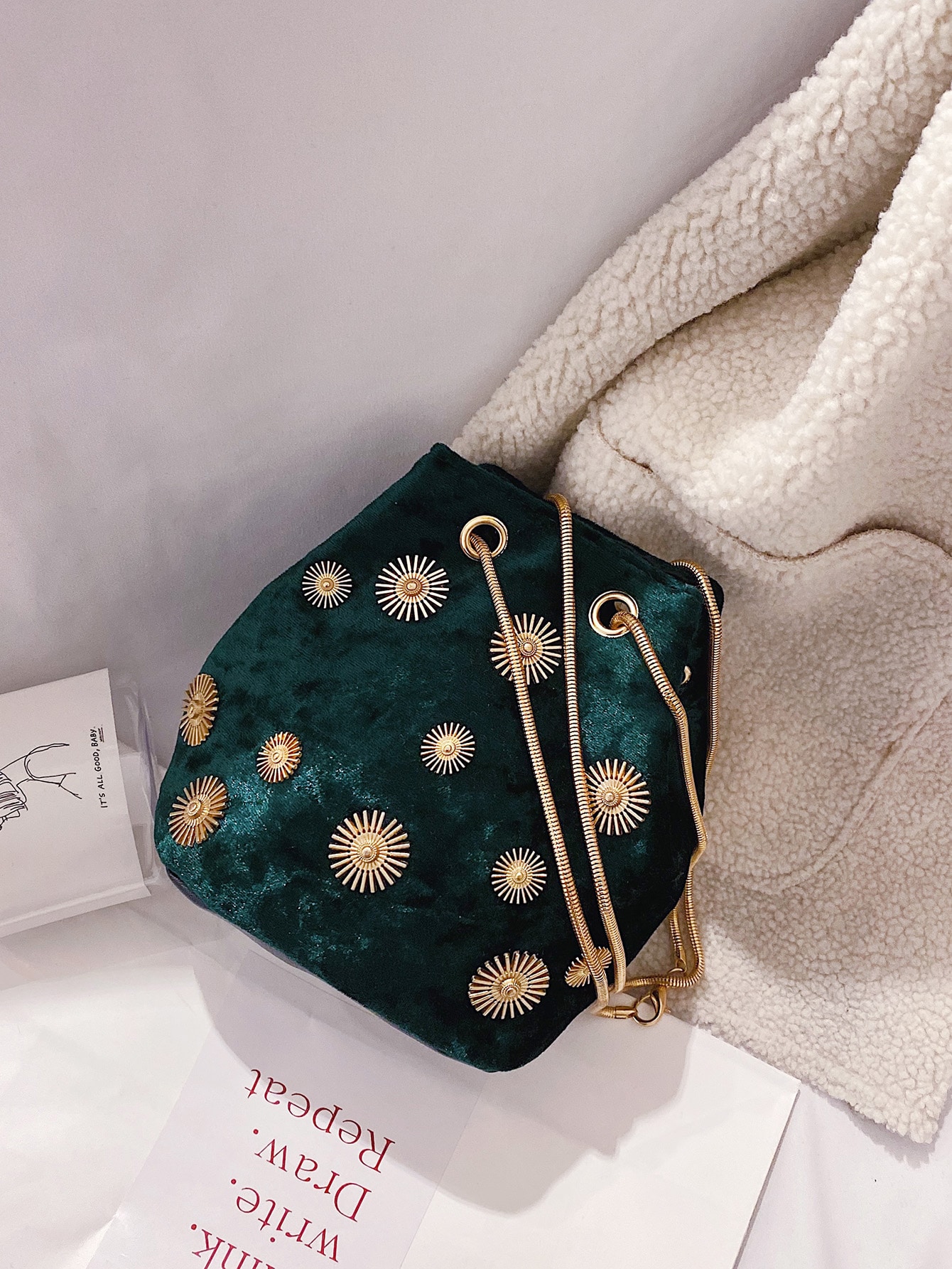 Мини-сумка-ведро с металлическим декором, зеленый