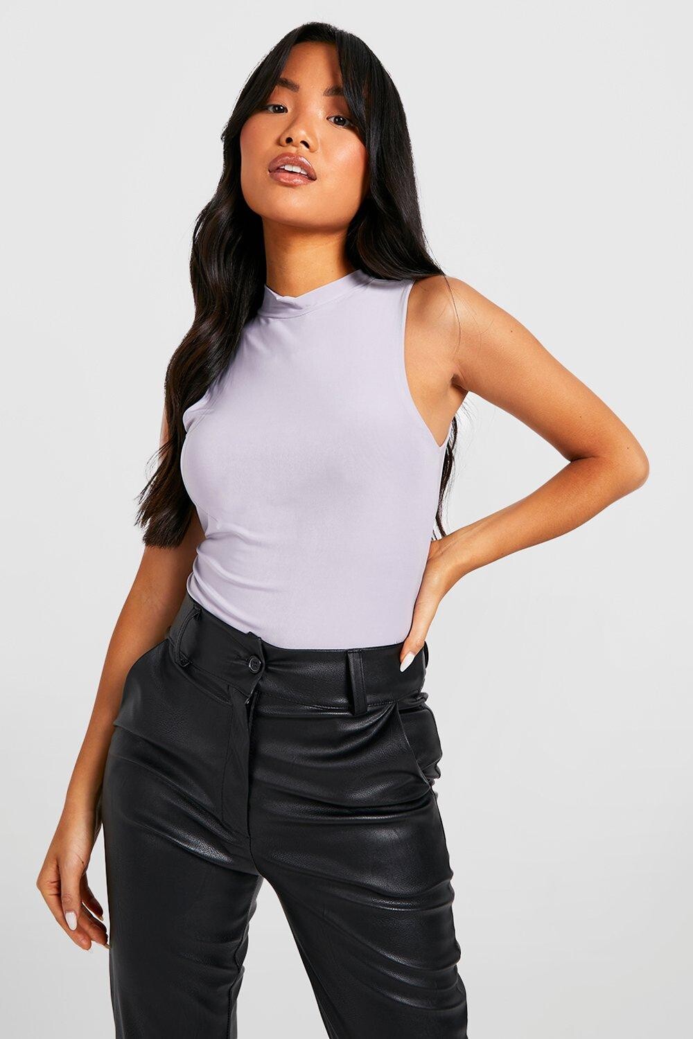 

Двухслойное облагающее боди petite с высоким воротом Boohoo, серый