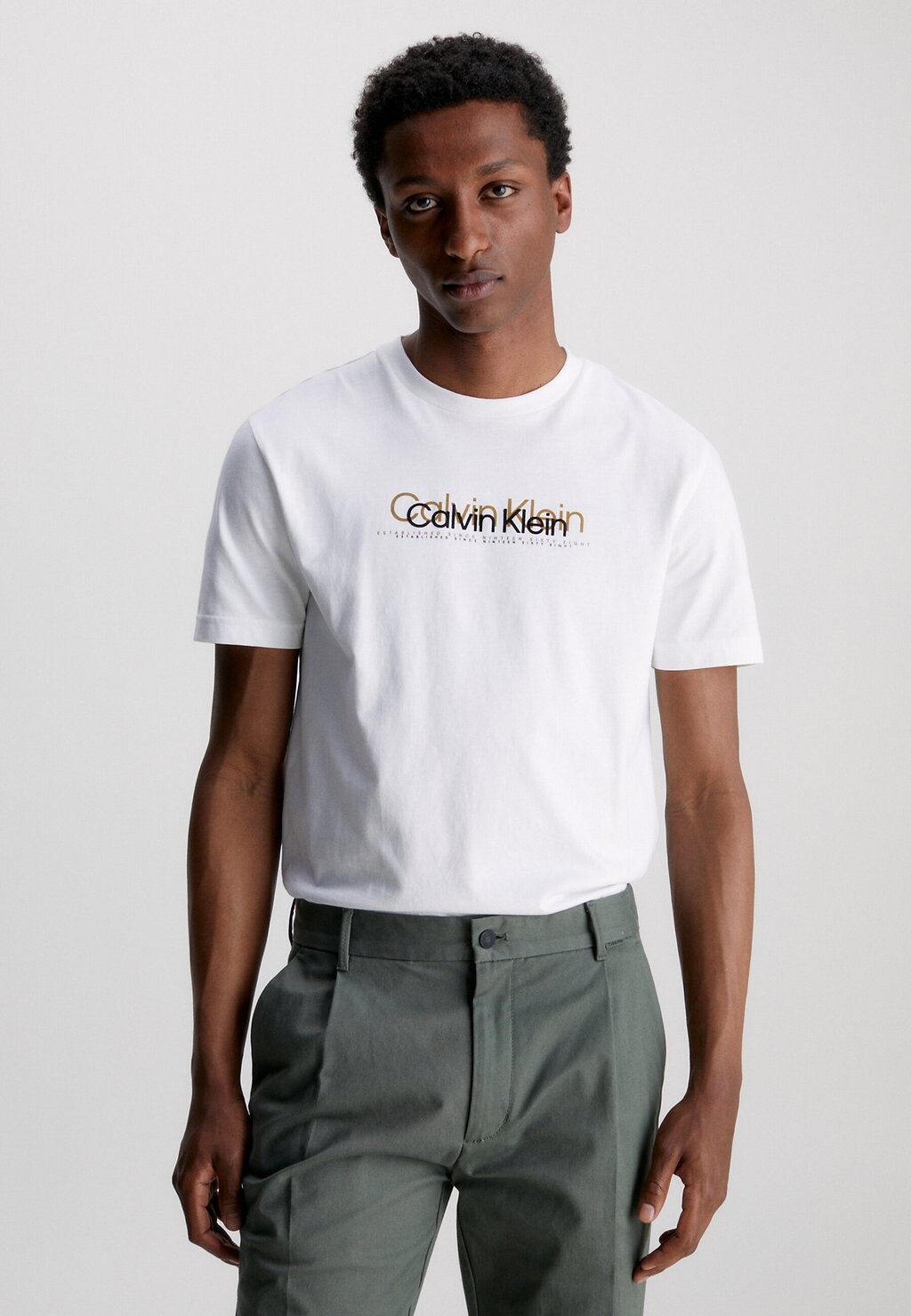 

Футболка с принтом Calvin Klein, белый