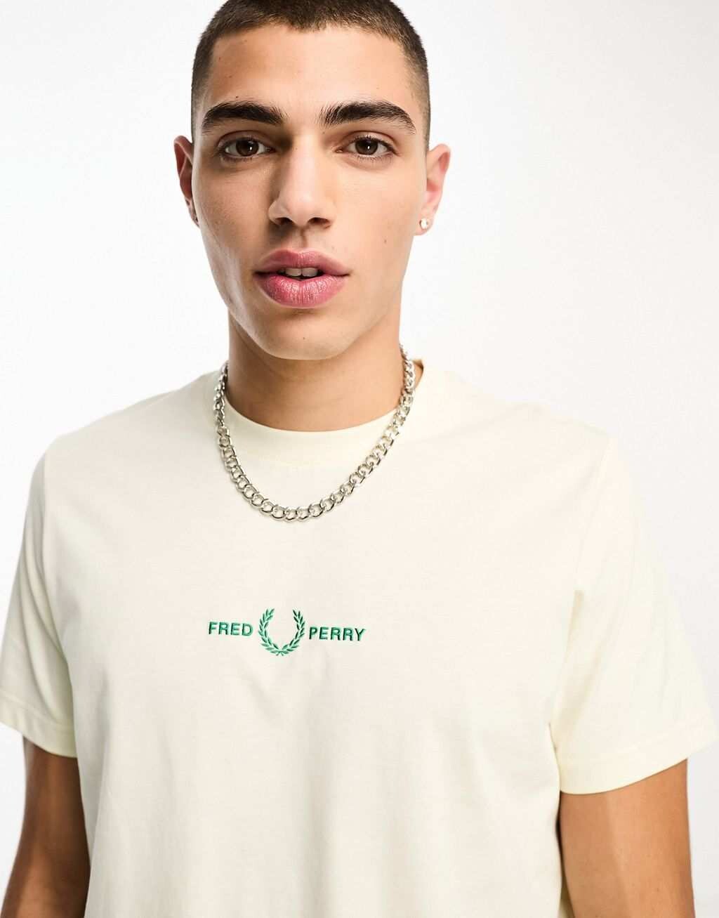 

Белая футболка с вышивкой Fred Perry, Белый