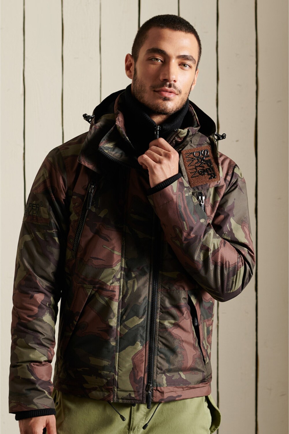 

Куртка-ветровка Mountain SD Superdry, зеленый