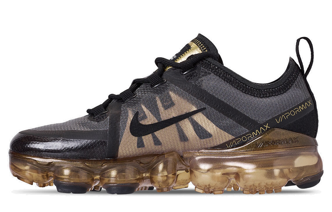 

Кроссовки унисекс Nike Air Vapormax 2019 черный металлик золото