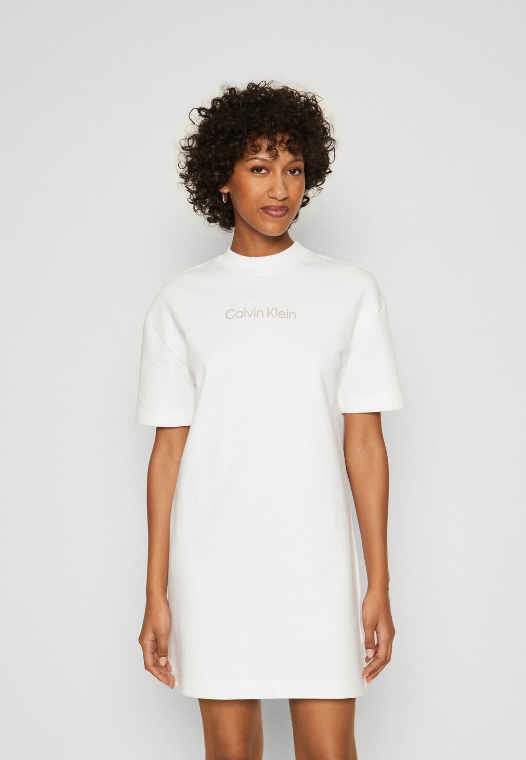 

Летнее платье Calvin Klein, белый