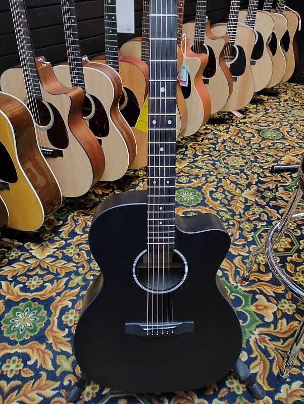 

Акустическая гитара Martin X-Series OMC- X1E Black