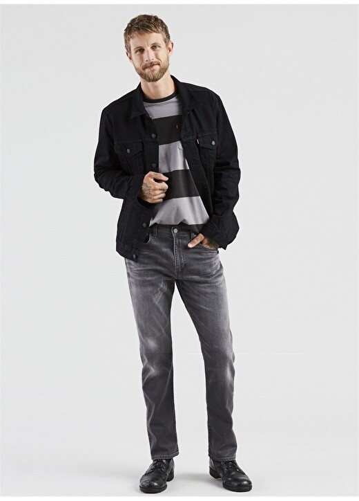 

Джинсовые брюки Levis