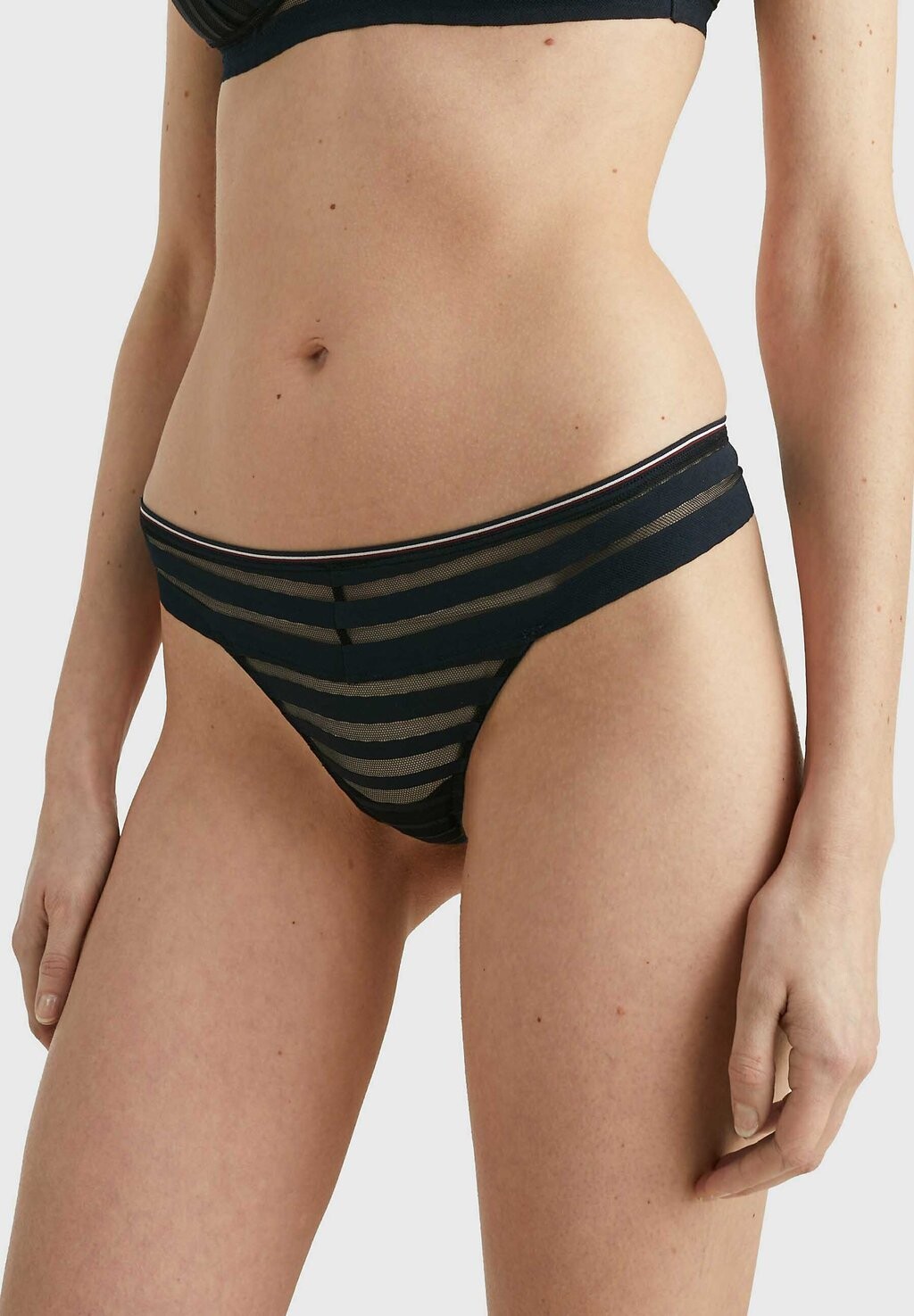 

Стринги Tommy Hilfiger