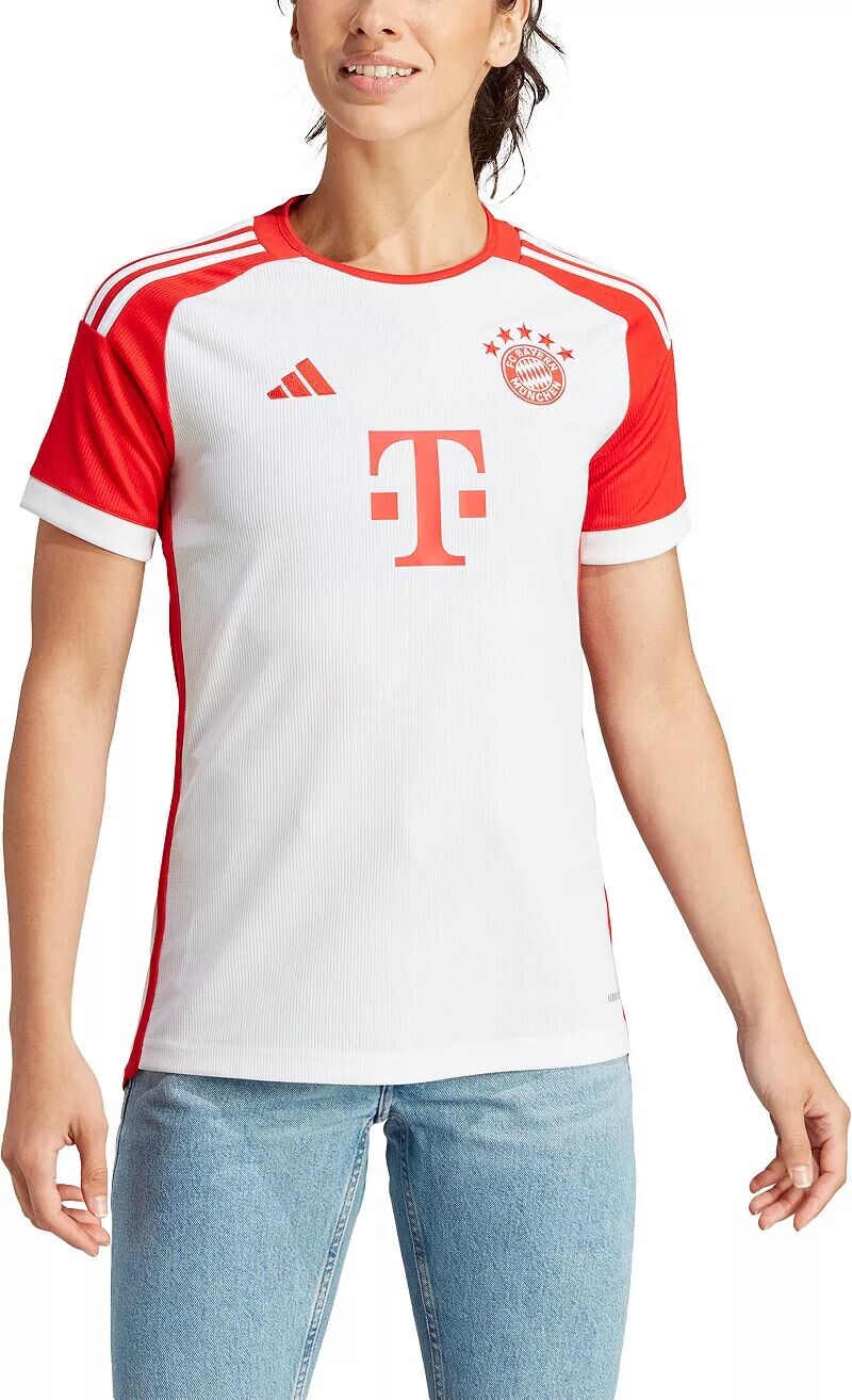 

Женская домашняя футболка Adidas Bayern Мюнхен 2023