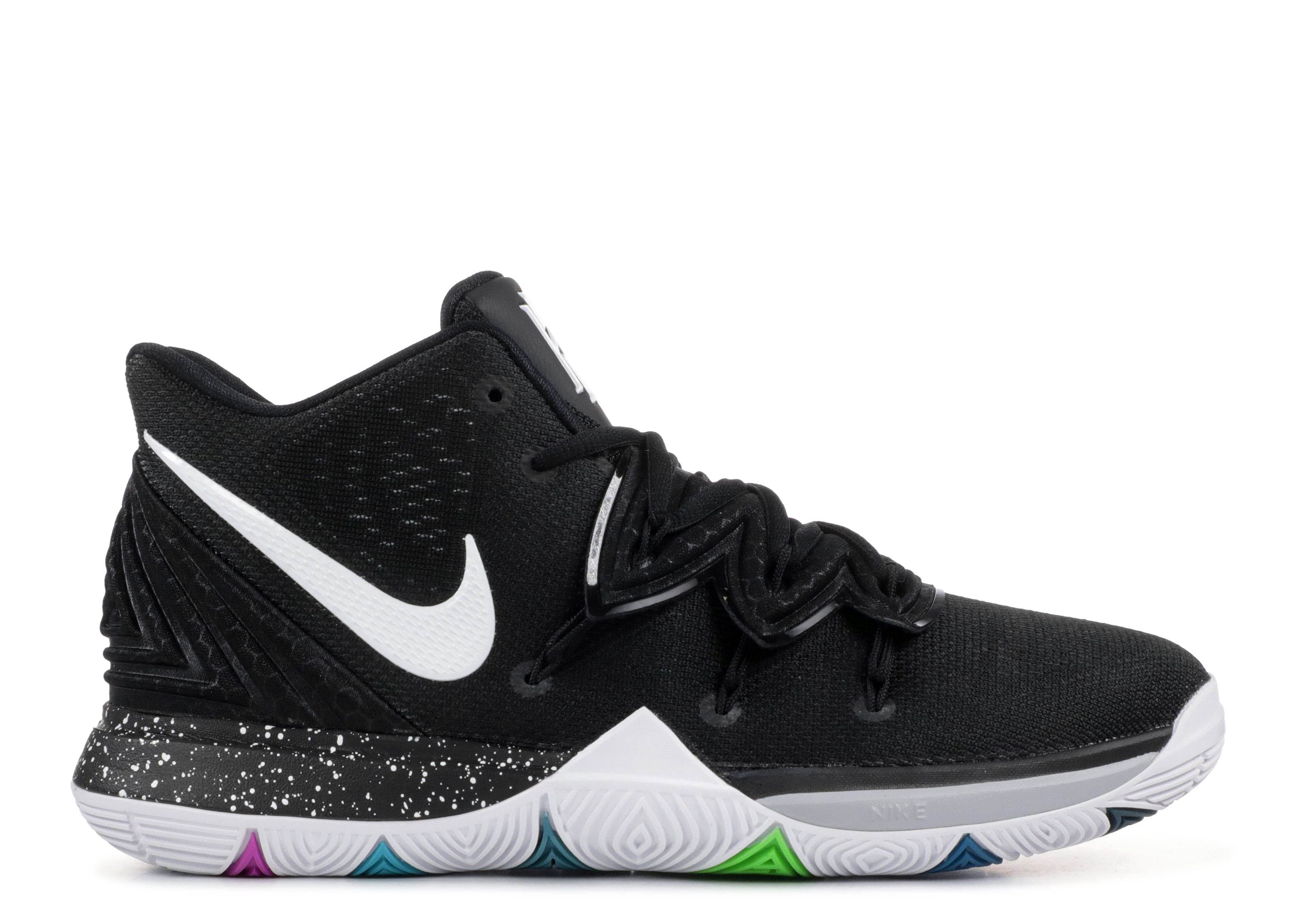 Кроссовки Nike Kyrie 5 Gs 'Black Magic', разноцветный фотографии