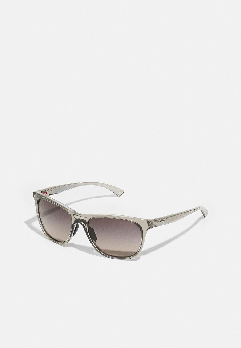 

Солнцезащитные очки Oakley
