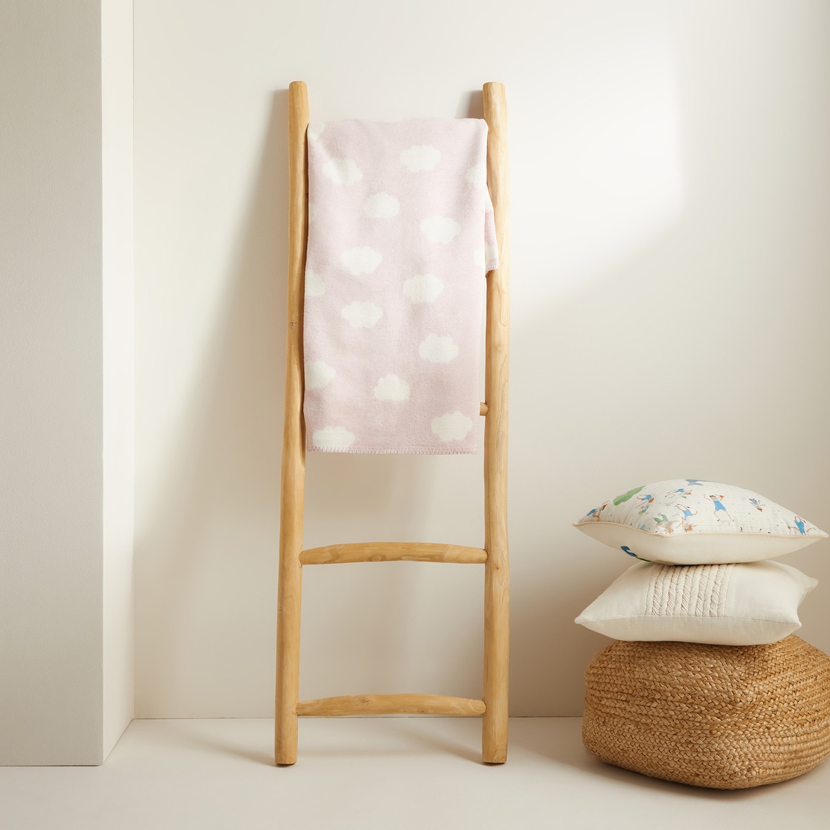 Детское декоративное одеяло Nubes Mini Home - El Corte Inglés El Corte Inglés - Mini Home, розовый