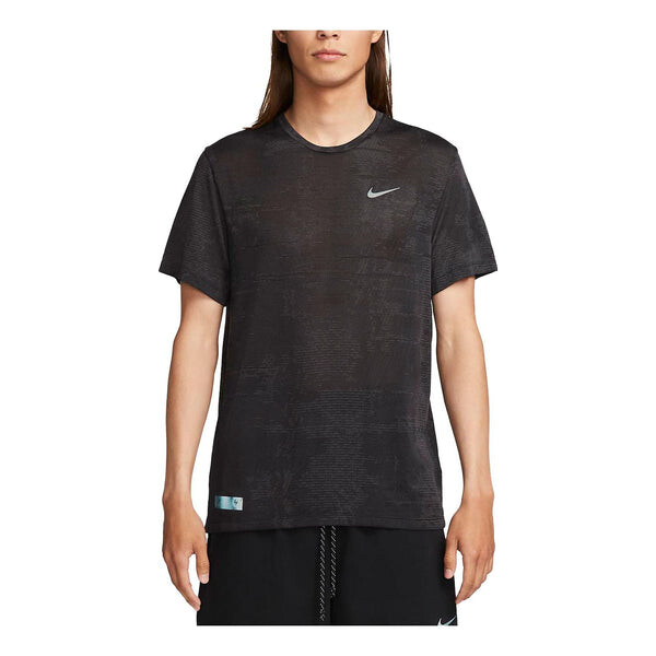 

Футболка Nike Dri-FIT ADV Run Division TechKnit Short-Sleeve Running Top 'Black', черный