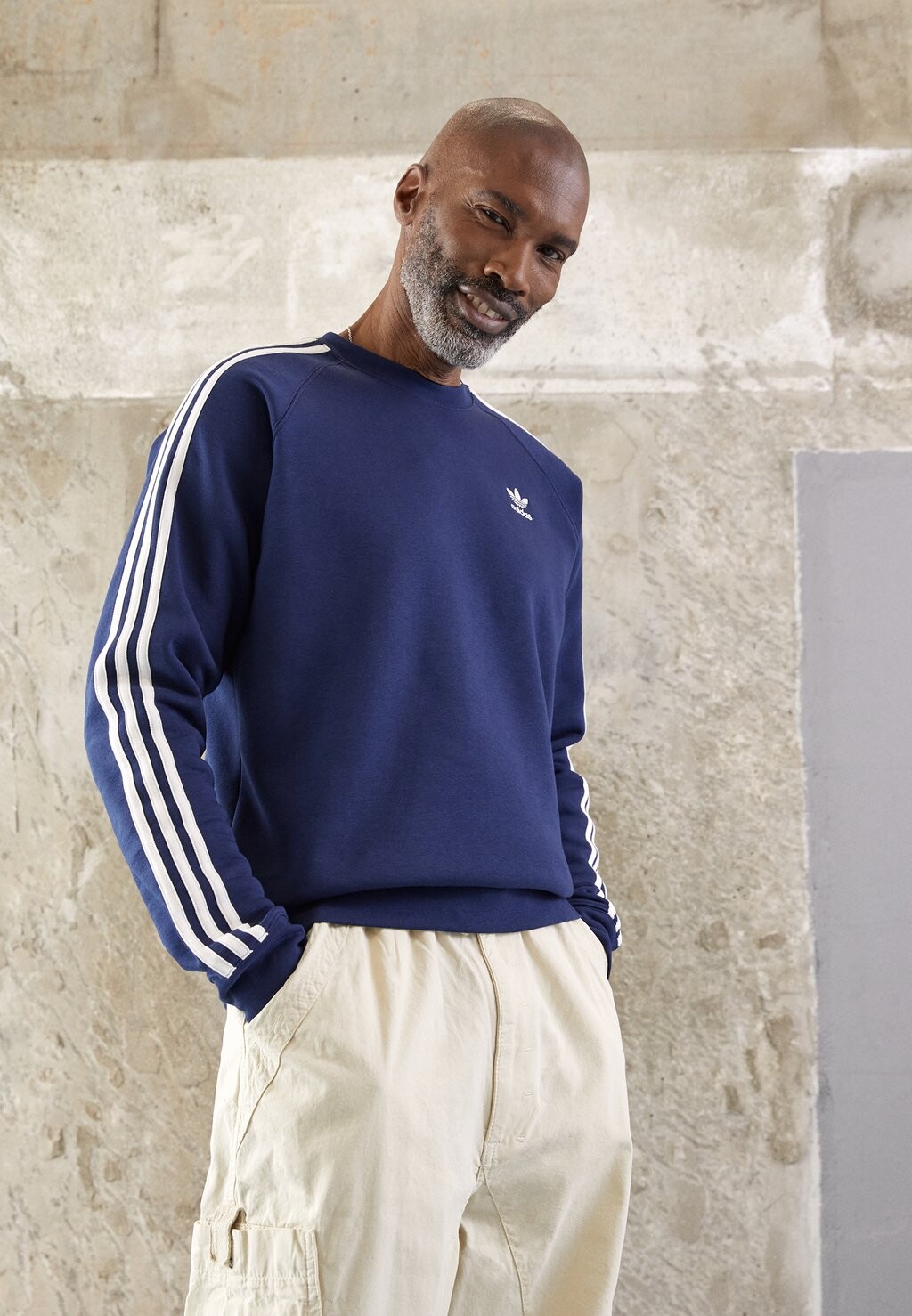 

Толстовка adidas Originals Crew, ночной темно-синий