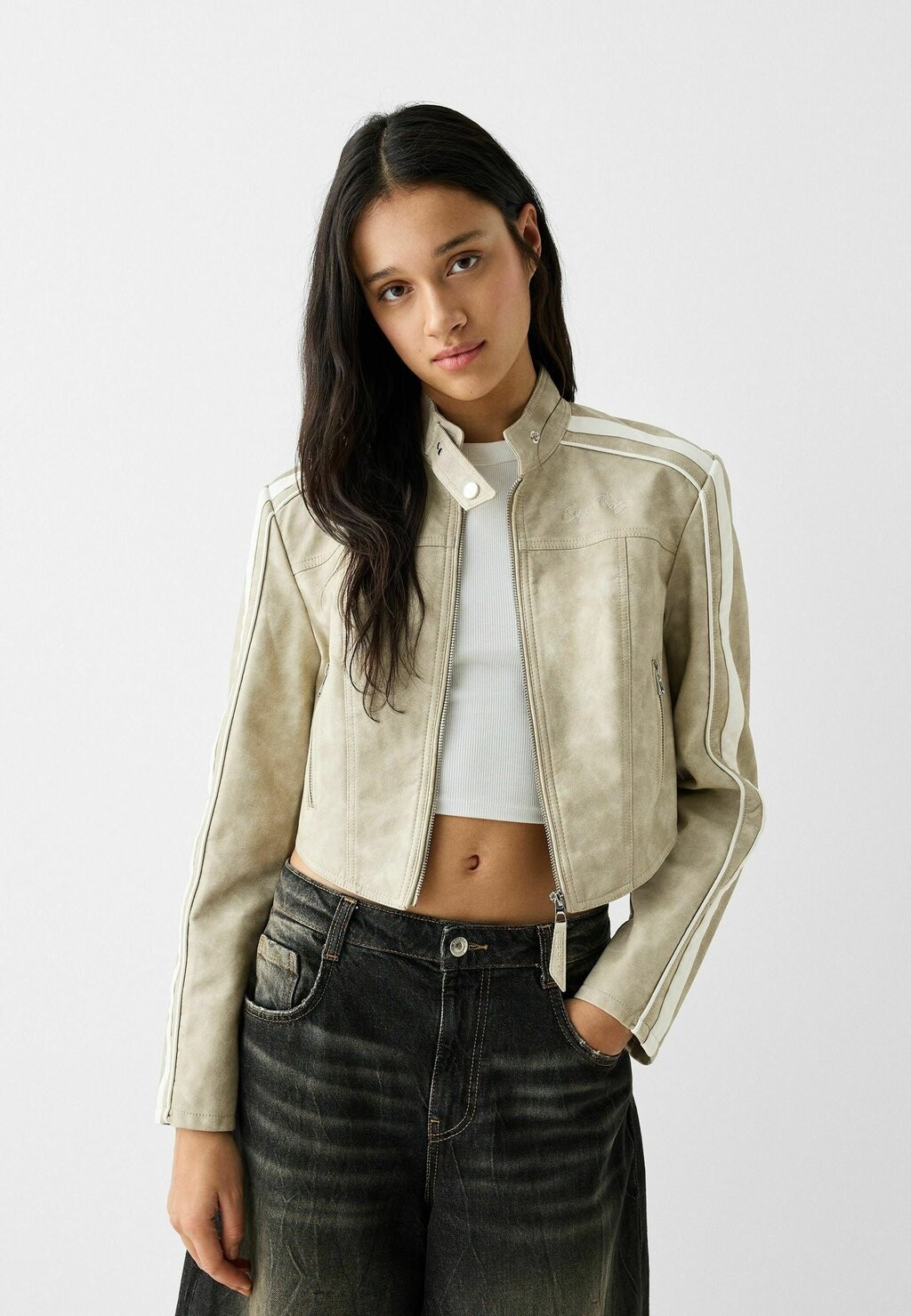 

Куртка из эко-кожи Bershka, песочный
