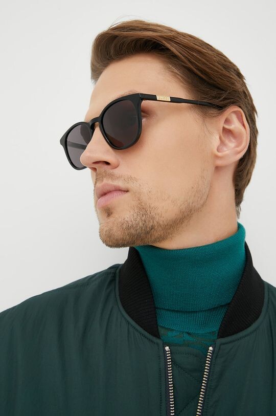

Солнцезащитные очки Gucci, черный