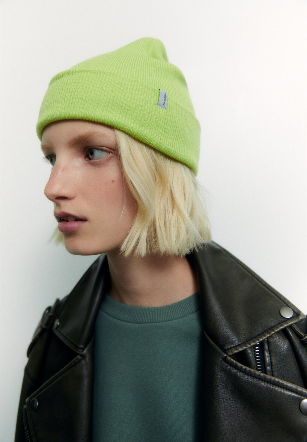 

Шапка-бини With Label Detail PULL&BEAR, желтый