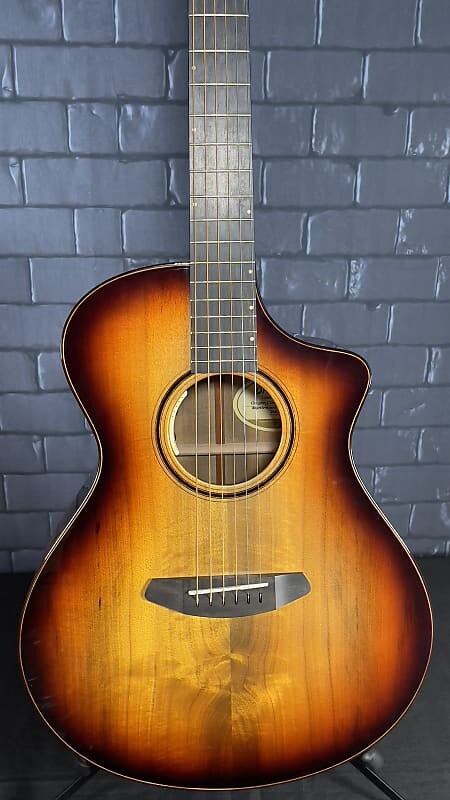 

Акустическая гитара Breedlove Oregon Concert Canyon CE Solid Myrtlewood with case - Sunburst Myrtlewood