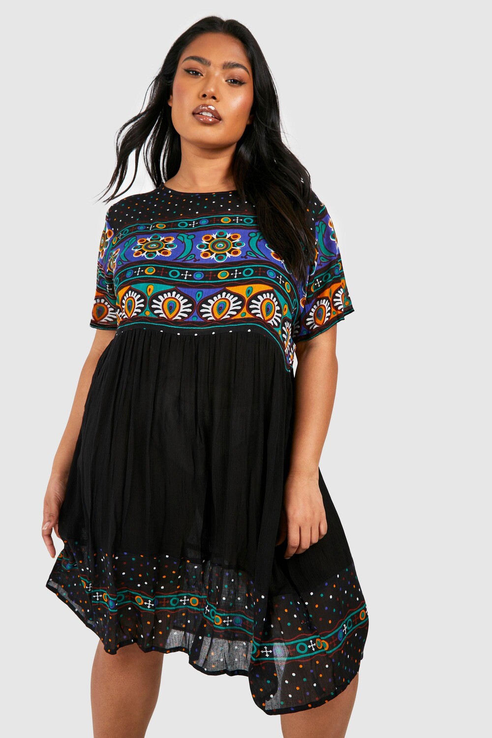 

Платье плюс с принтом в ретро Boohoo, черный