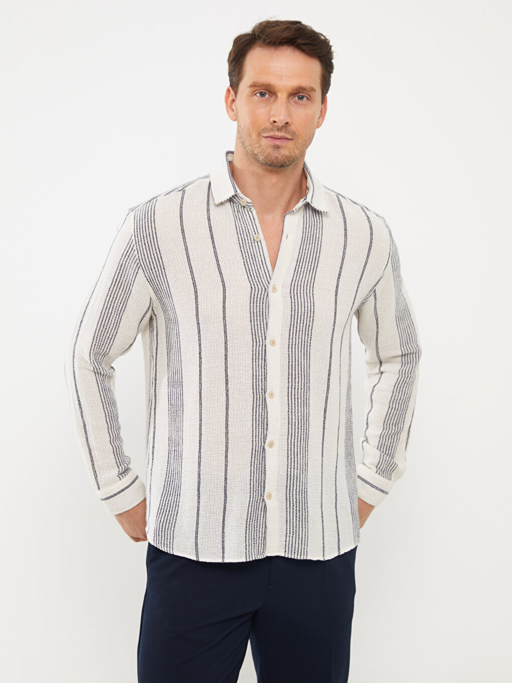 

Мужская полосатая рубашка стандартного кроя с длинным рукавом LCW Vision