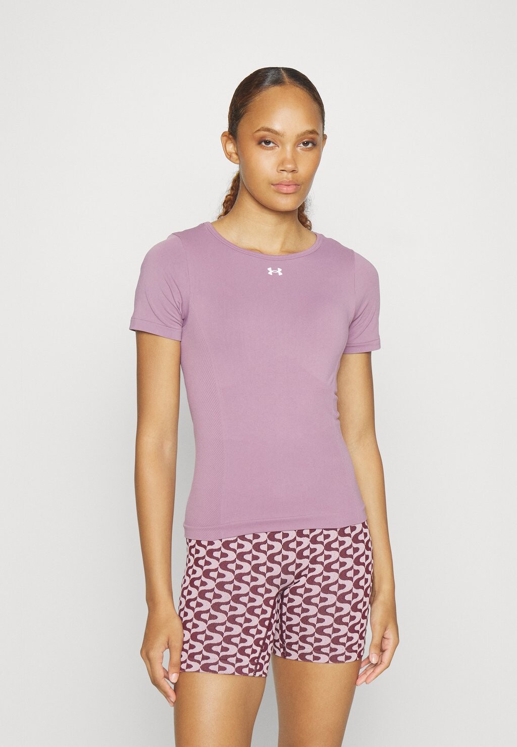 

Спортивная футболка TRAIN SEAMLESS Under Armour, туманно-фиолетовый/белый