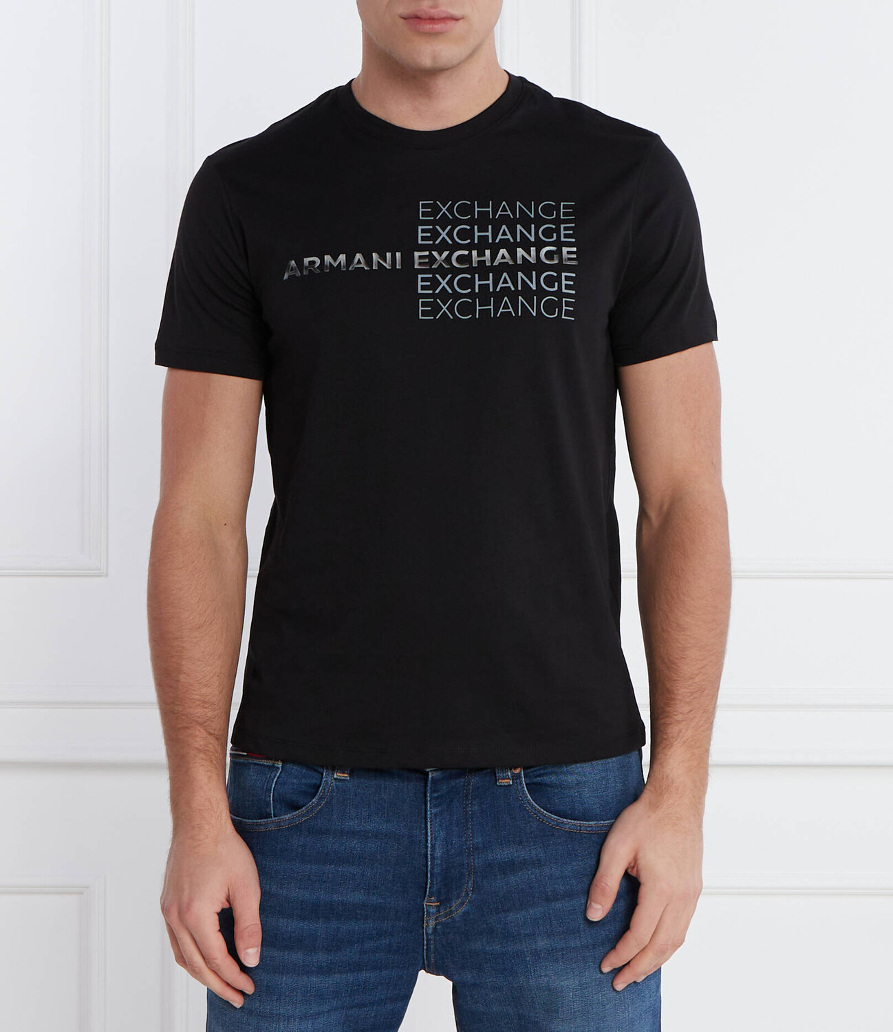 

Футболка Armani Exchange Regular Fit, черный