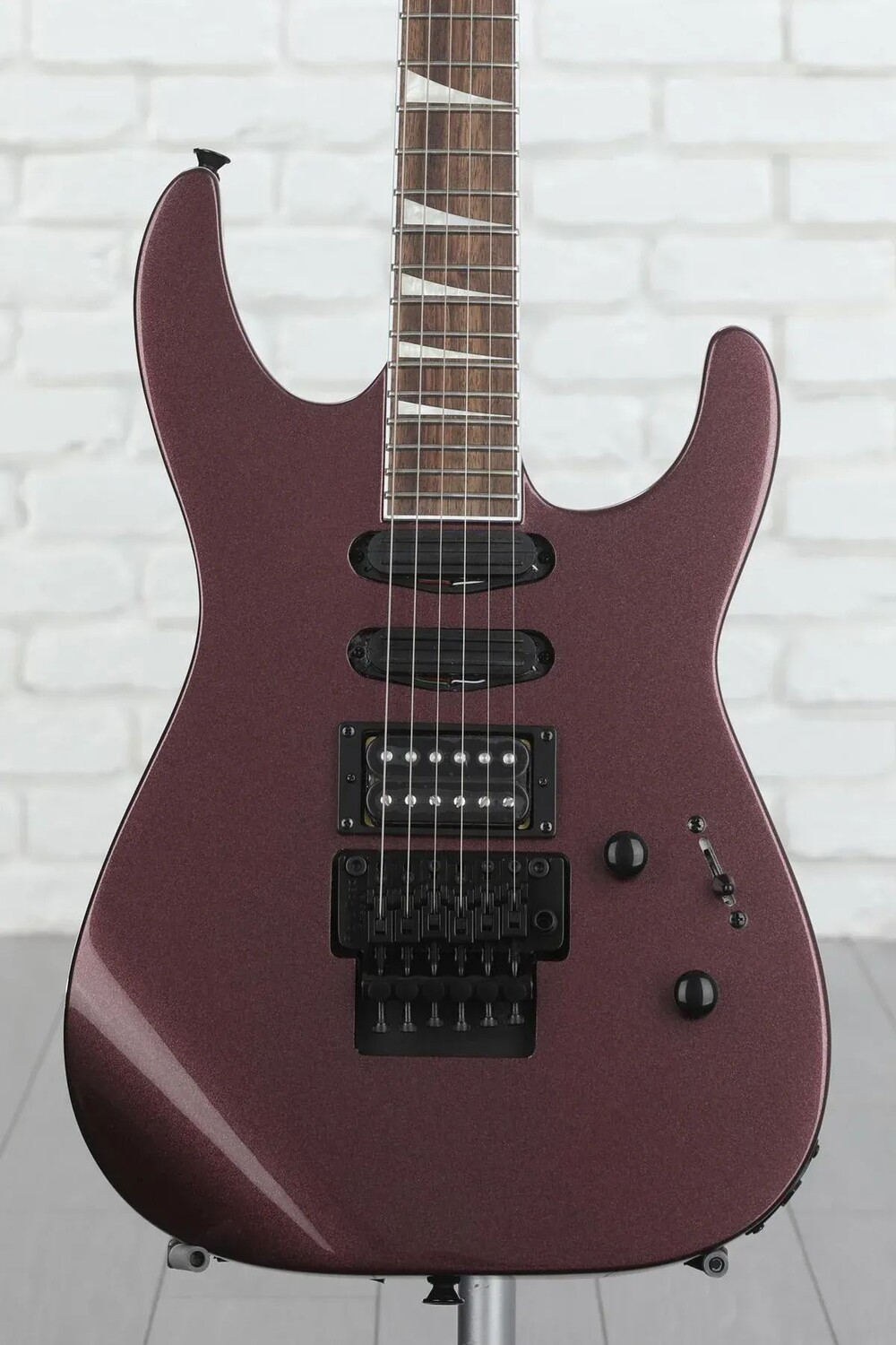 

Новая электрогитара Jackson X Series Soloist SL3X DX — Oxblood