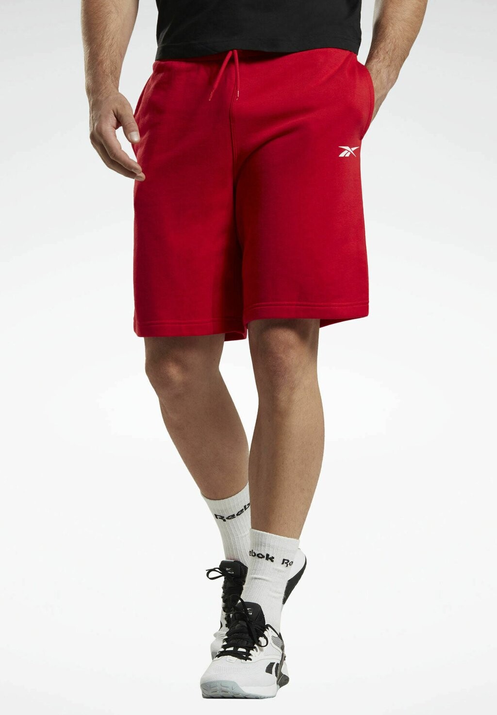 

Спортивные шорты Reebok