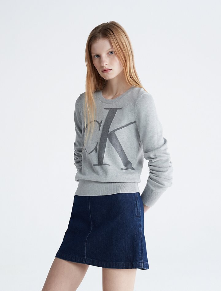 

Гладкий хлопковый свитер с монограммой и логотипом Calvin Klein, серый