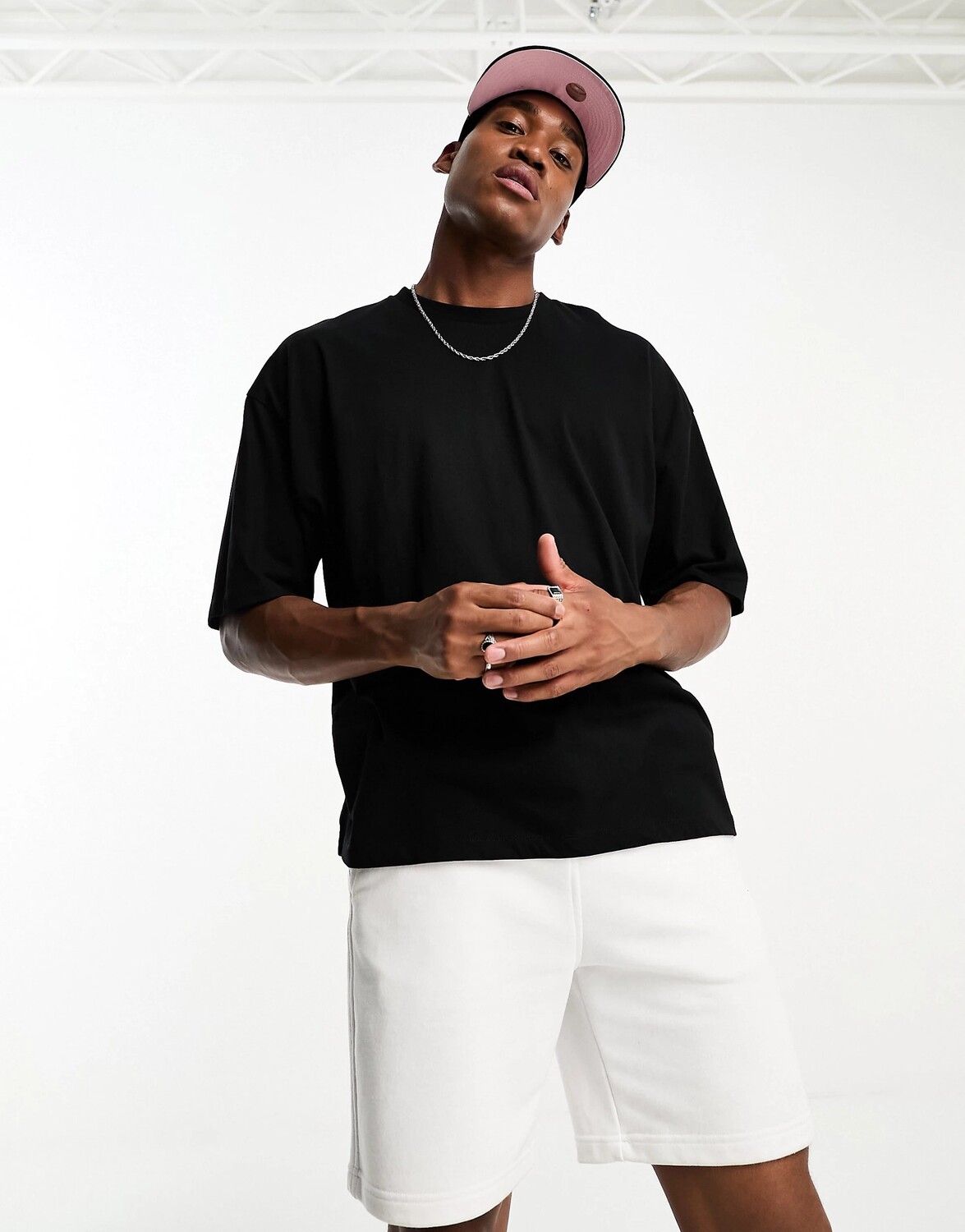 

Футболка Asos Design Oversized With City Spine Print, черный