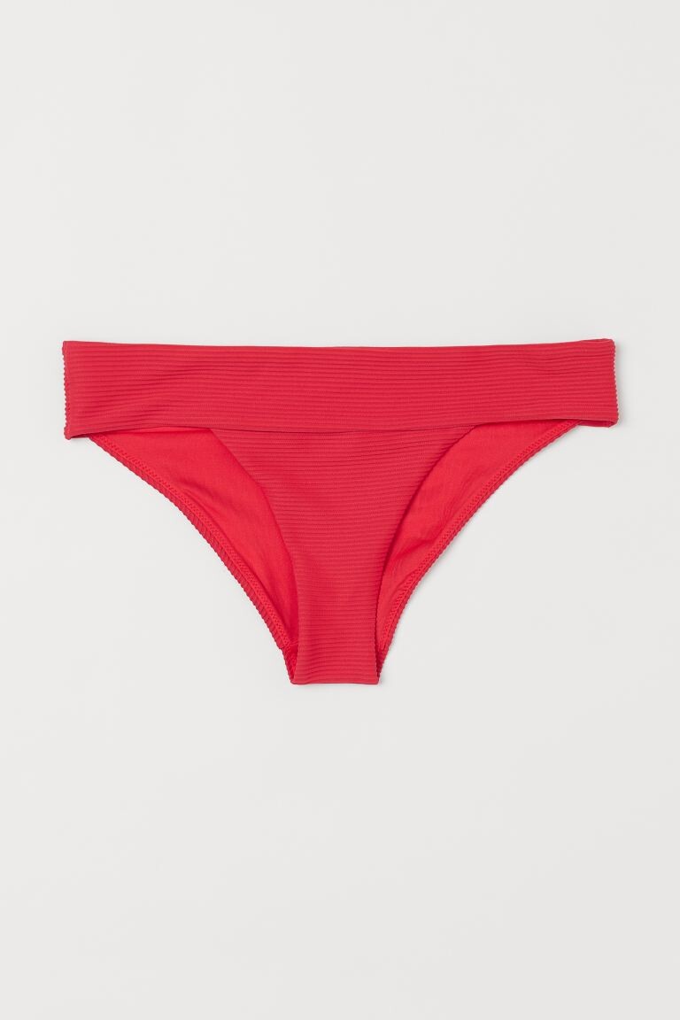 

Низ костюма H&M, ярко-красный