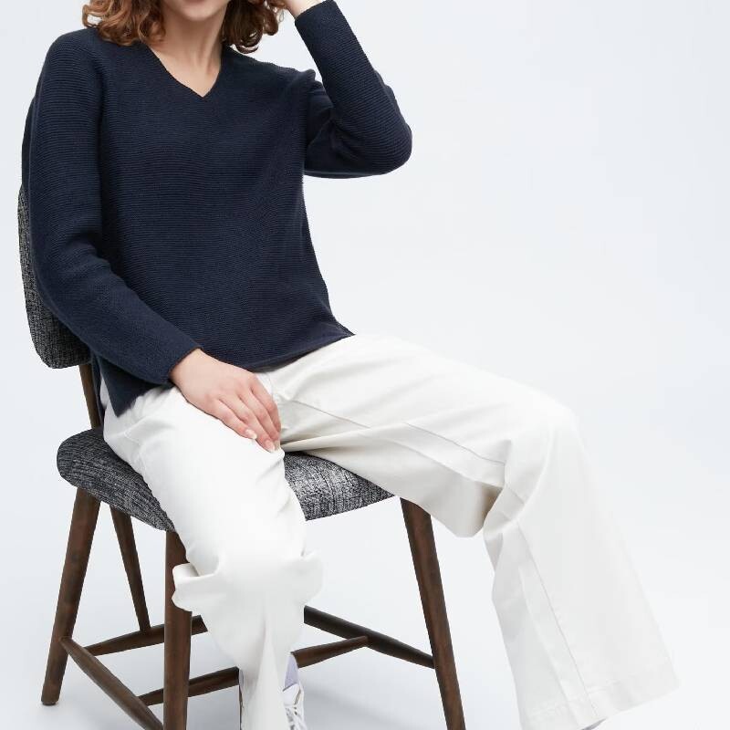 

Джемпер Uniqlo Cotton Blend V Neck, темно-синий