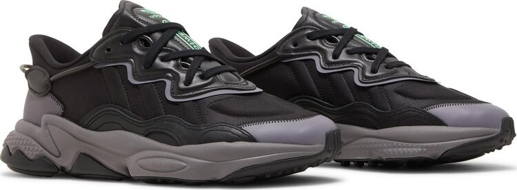 Adidas black and green ozweego clearance shoes