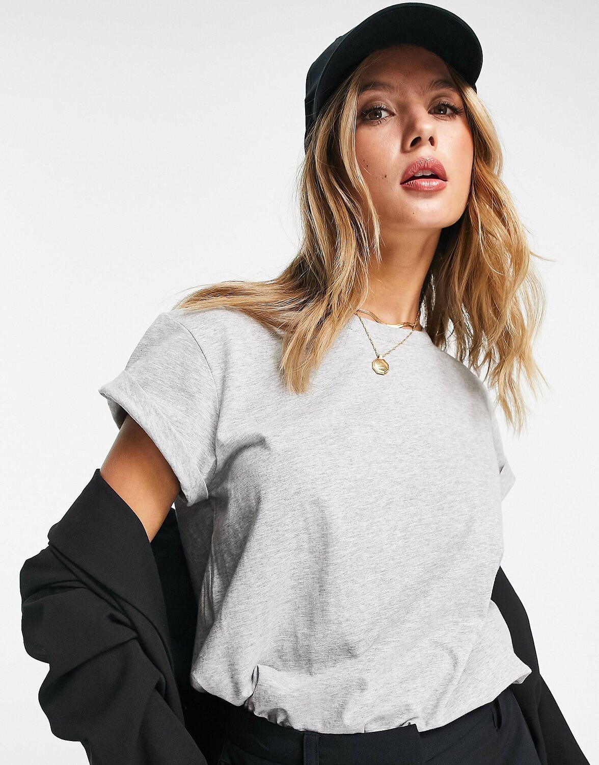 

Серая футболка с круглым вырезом ASOS DESIGN Ultimate